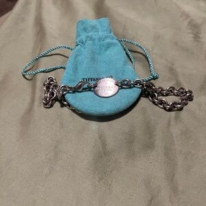 Tiffany & Co. Silver Chain Choker Necklace  with Turquoise Pouch style 925